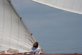 /gallery/cache/classic%20sailing/HRR20100706-694_290_cw290_ch193_thumb.jpg